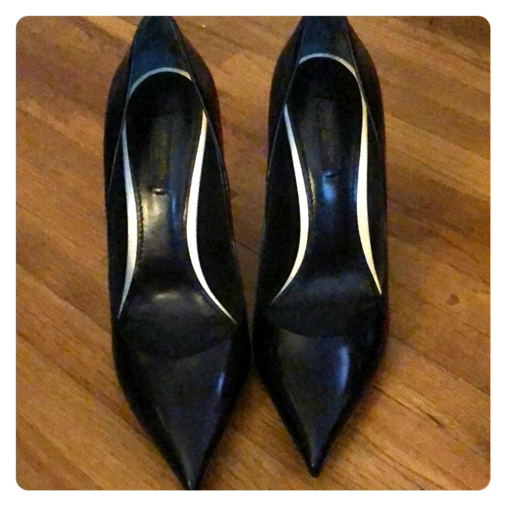 Louis Vuitton pumps